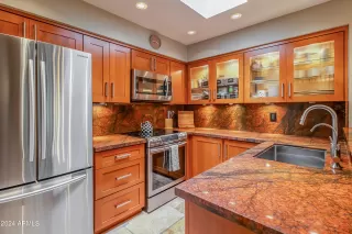 Photo #6: 6659407 Listing 