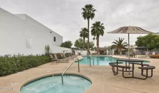 Photo #5: 6659425 Listing