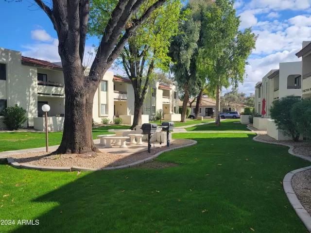 MLS: 6659464 Condo For Sale