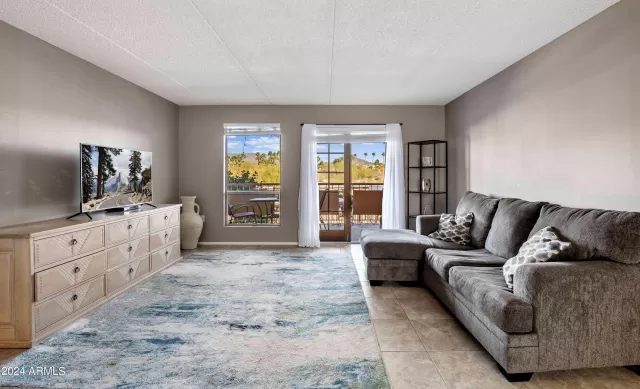 MLS: 6659631 Condo For Sale