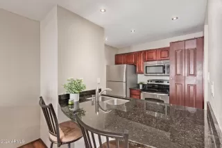 Photo #4: 6659724 Listing