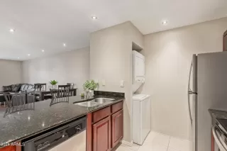 Photo #5: 6659724 Listing