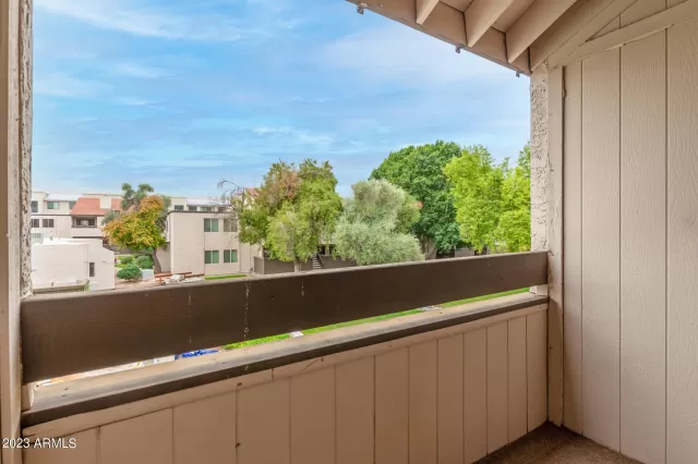 MLS: 6659911 Condo For Sale