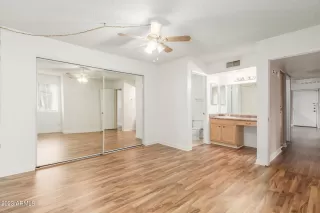 Photo #3: 6659911 Listing 