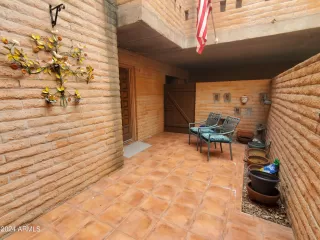 Photo #5: 6660106 Listing
