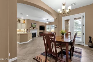 Photo #5: 6660166 Listing