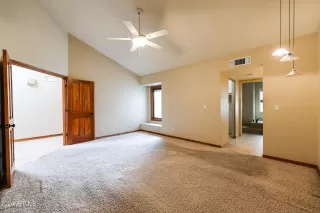 Photo #4: 6660224 Listing