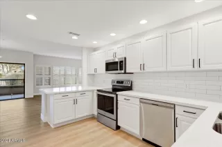 Photo #5: 6660233 Listing 