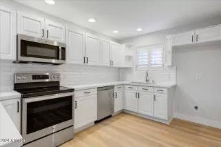 Photo #6: 6660233 Listing 