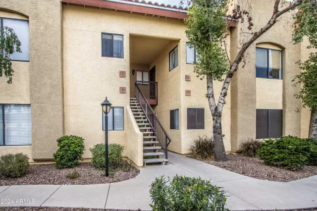 MLS: 6660312 Condo For Sale