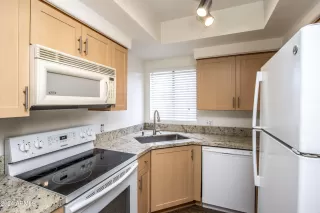 Photo #5: 6660312 Listing