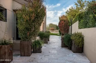 Photo #5: 6660580 Listing