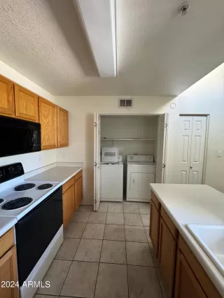 Photo #2: 6660751 Listing