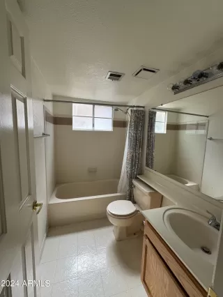 Photo #5: 6660751 Listing