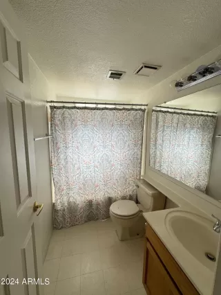 Photo #6: 6660751 Listing