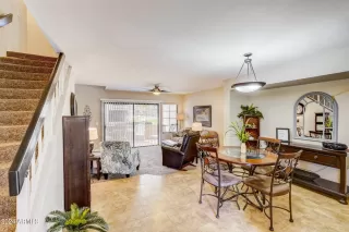 Photo #4: 6660765 Listing