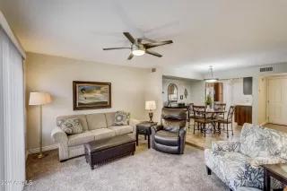 Photo #5: 6660765 Listing