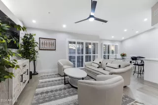 Photo #5: 6660910 Listing