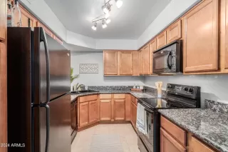 Photo #3: 6661226 Listing