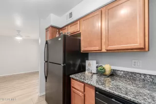 Photo #5: 6661226 Listing