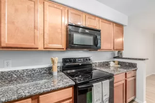 Photo #6: 6661226 Listing