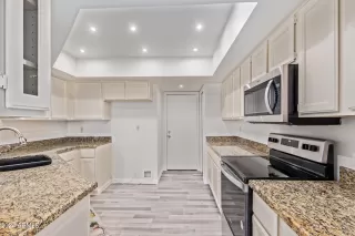 Photo #2: 6661254 Listing