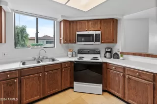 Photo #2: 6661302 Listing 