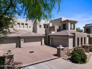 Photo #5: 6661381 Listing