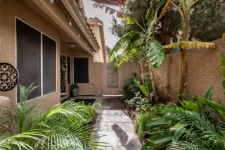 Photo #2: 6661426 Listing