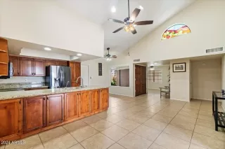 Photo #3: 6661485 Listing 