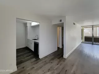 Photo #6: 6661533 Listing