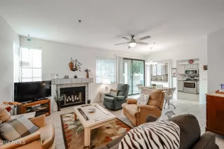 Photo #3: 6661821 Listing