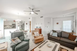 Photo #5: 6661821 Listing