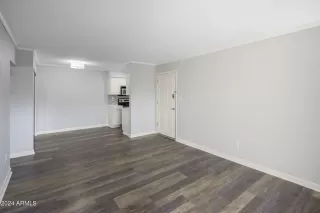 Photo #4: 6661854 Listing