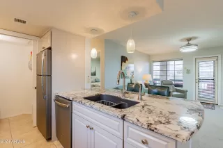 Photo #5: 6661855 Listing