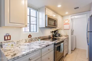 Photo #6: 6661855 Listing