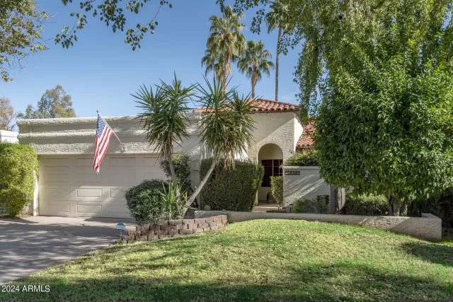 MLS: 6661875 Condo For Sale