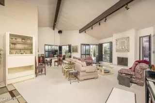 Photo #2: 6661875 Listing