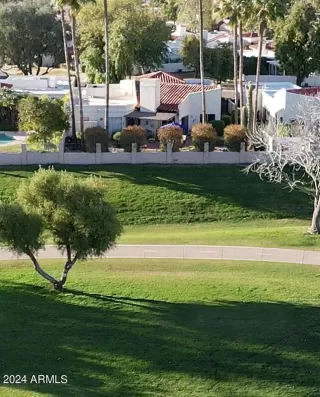 Photo #5: 6661875 Listing