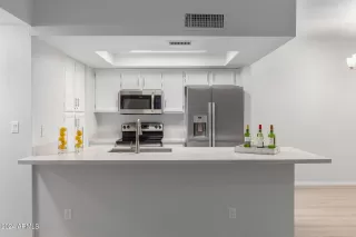 Photo #2: 6661907 Listing