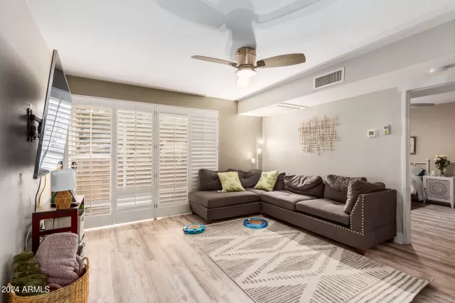 MLS: 6661926 Condo For Sale