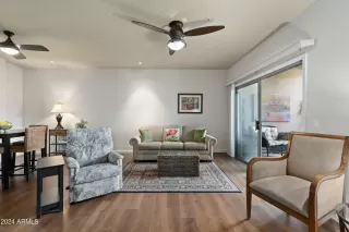 Photo #2: 6661947 Listing 