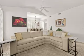 Photo #5: 6661978 Listing