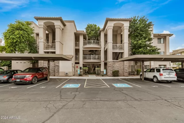 MLS: 6662130 Condo For Sale