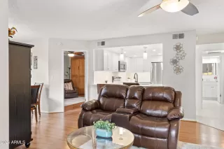 Photo #4: 6662377 Listing 