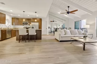 Photo #2: 6662430 Listing