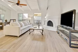 Photo #3: 6662430 Listing