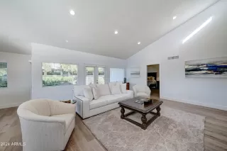 Photo #2: 6662445 Listing