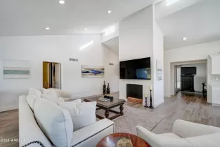 Photo #3: 6662445 Listing