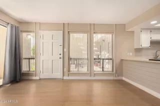 Photo #2: 6662649 Listing 